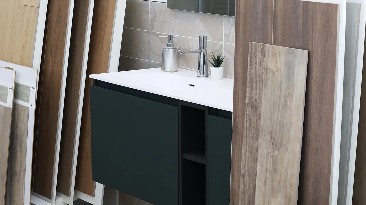 Finiture e materiali per mobili bagno moderni ad Arezzo